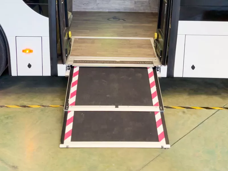 Comment fonctionne la rampe en fauteuil roulant?