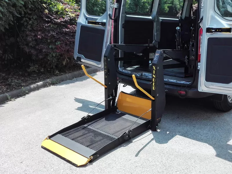 Comment Lift Aide les utilisateurs de fauteuils roulants à voyager?