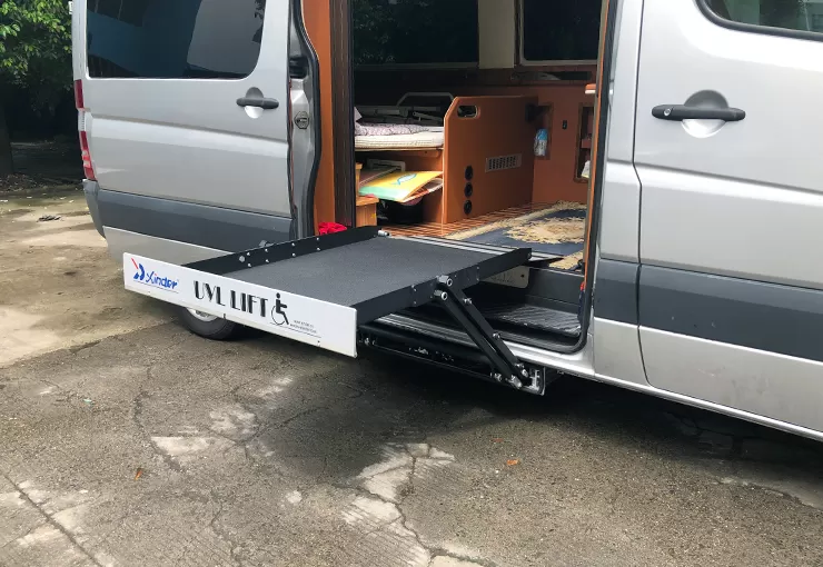 Mini-UVL ascenseur pour fauteuil roulant