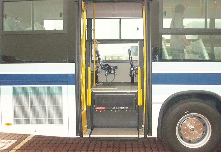 STEP-B-1200 élévateur en fauteuil roulant (semi-automatique)