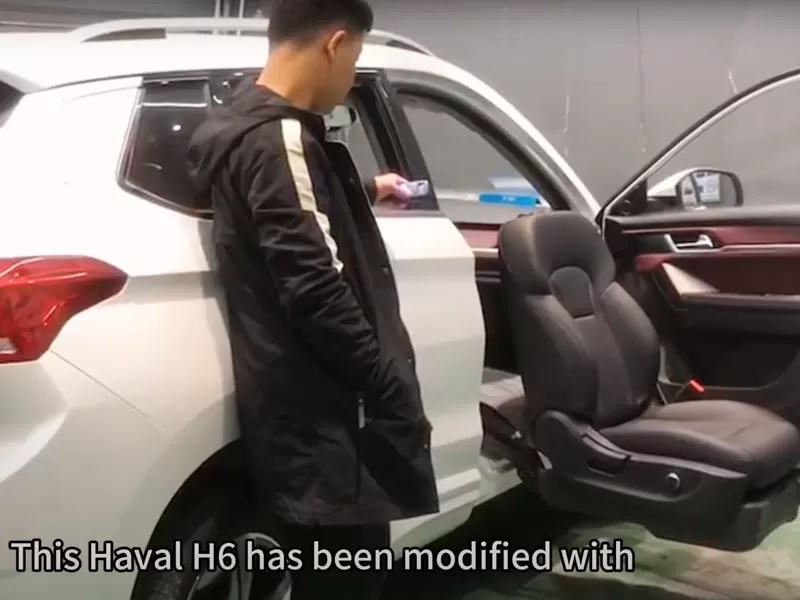 Ce Haval H6 modifié avec le siège pivotant Xinder-Tech