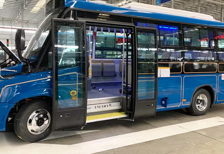 UVL-700/1300 ascenseur pour fauteuil roulant (dans l'étape de bus)