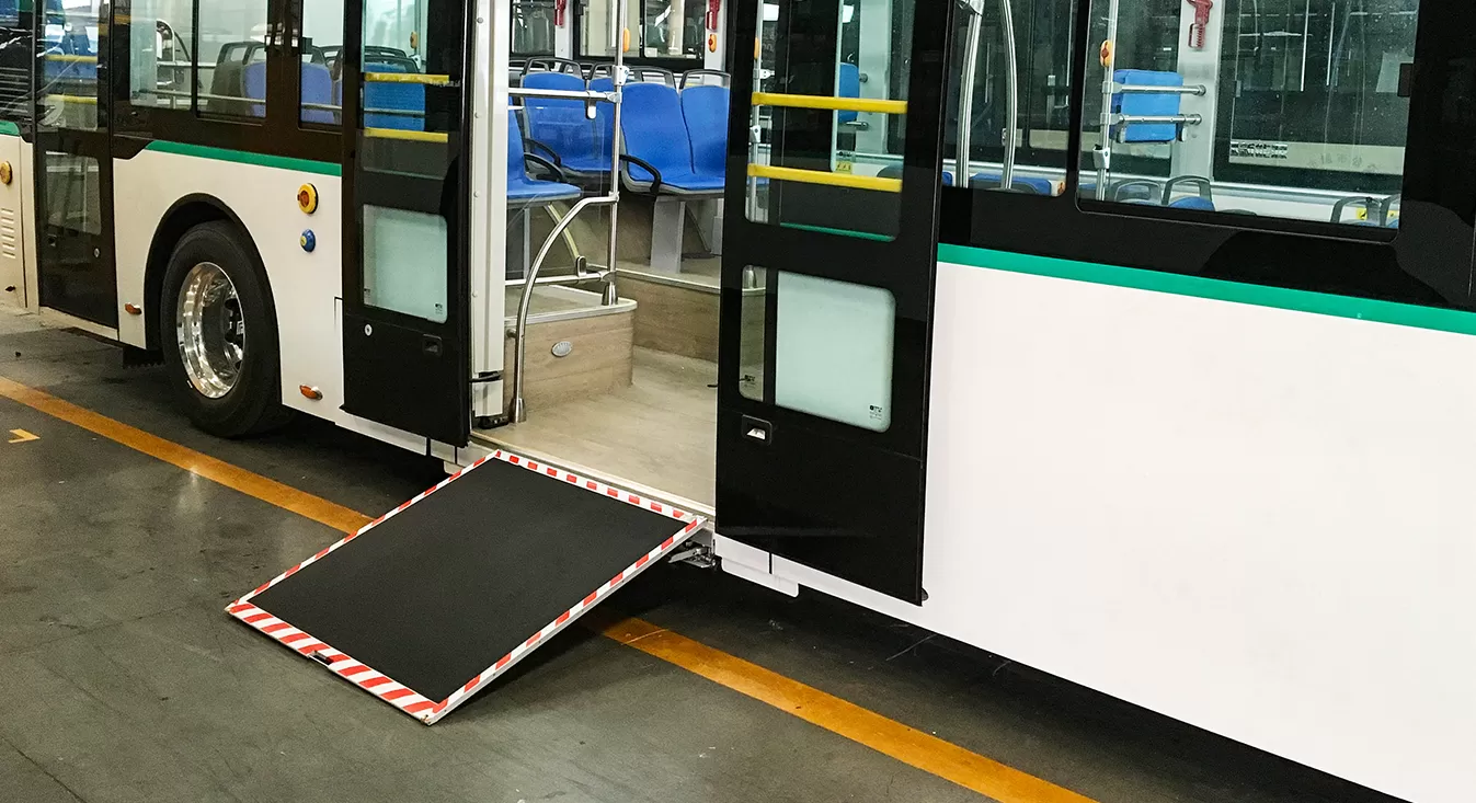 Étuis de rampes pour fauteuils roulants