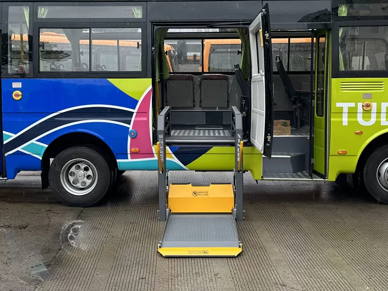 Principe de fonctionnement de l'ascenseur de fauteuil roulant d'autobus